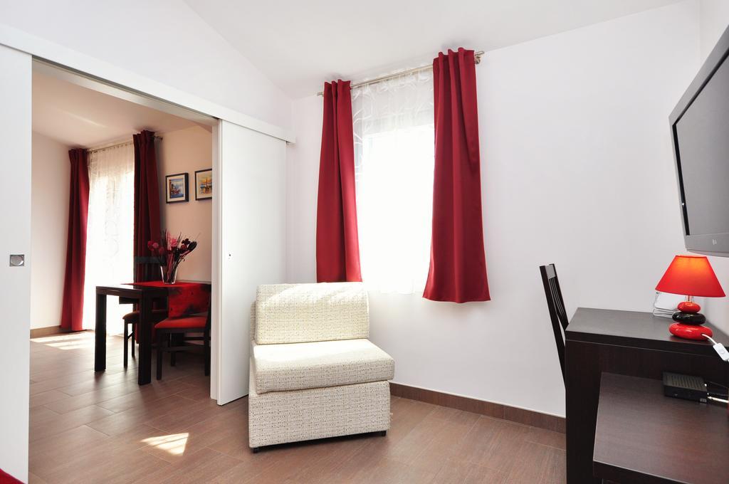 Apartments Zizic Kaštela Cameră foto